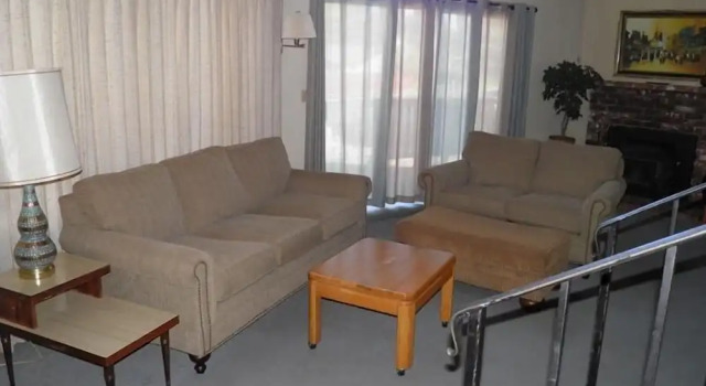 Шале с 2 комнатами 1470 Murietta Drive