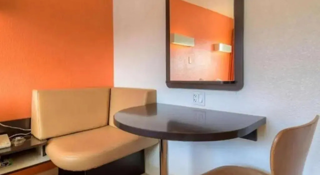 Tropicana Stays By Townhouse, Rezerwuj Hotel Paradise. 