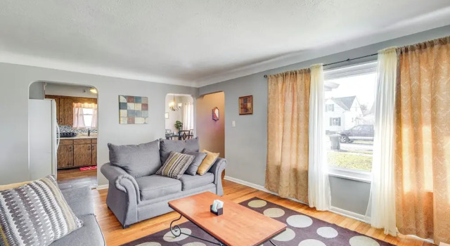 8 Mi to Dtwn Cleveland: Quiet Home w/ Fenced Yard