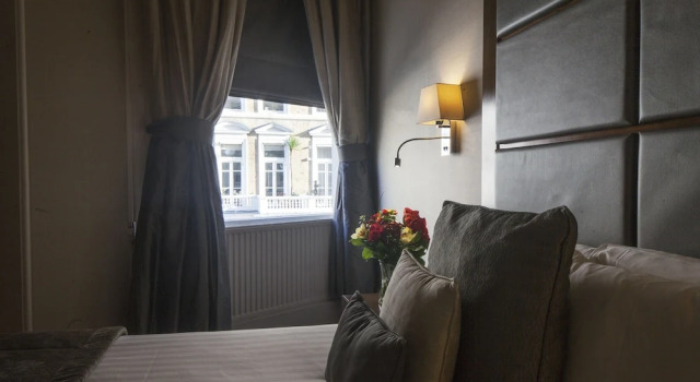 Трёхместный номер Standard Gem Strathmore Hotel