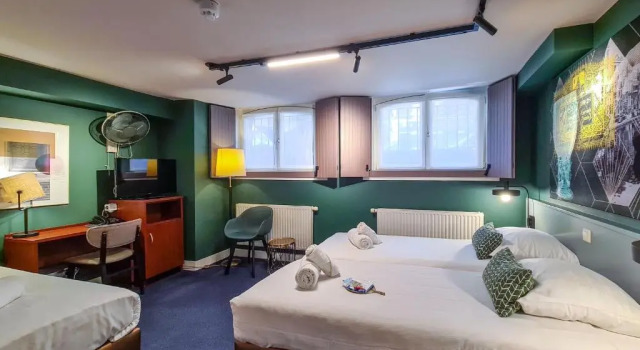 Трёхместный номер Hotel Alexander