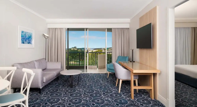 Двухместный люкс Deluxe с балконом The Sebel Twin Towns Coolangatta