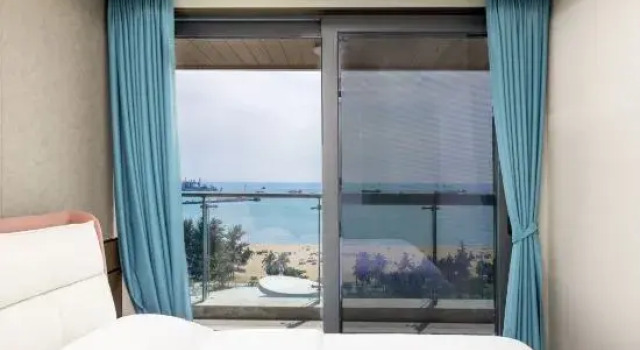 Люкс с 3 комнатами с видом на море Sanya Yunya Haige Design Art Hotel (Nanshan Temple Yazhou Bay Beach Branch)