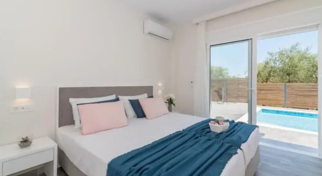 Семейная вилла Maridenia Villa - Family Escape with Private Pool, by ZanteWize