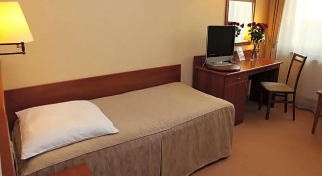 Hotel Zawiercie, Забронировать Отель Отели и гостиницы Заверце-Нове, Отель