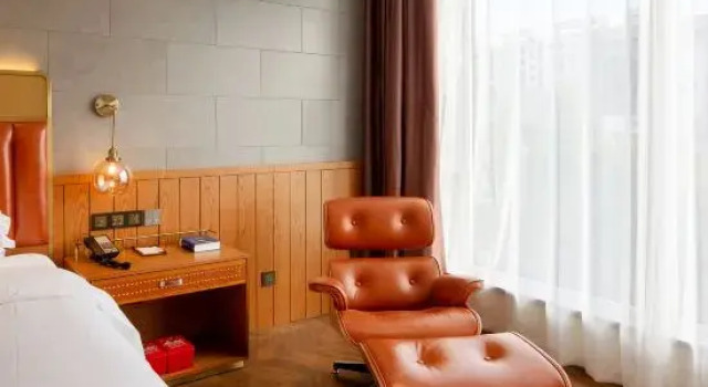 Люкс Business James Joyce Coffetel Hotel (Jinan Gangcheng District Yinzuo Mall)