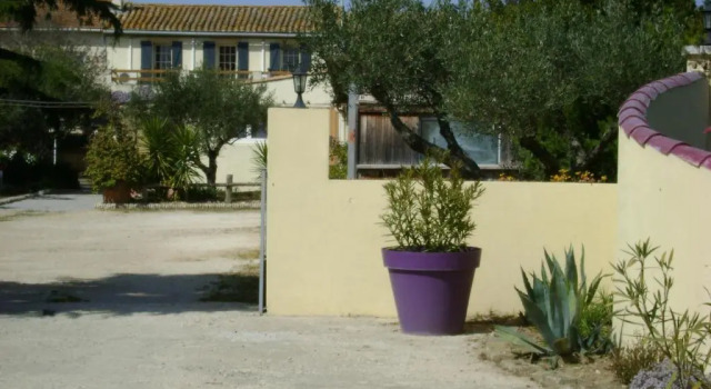 Auberge de Guigare, Rezerwuj Hotel Sernhac Gard