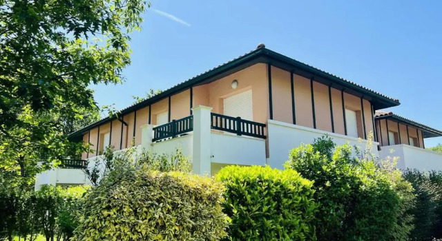 Appartement Cambo-les-Bains, 2 pièces, 2 personnes - FR-1-495-72, Prenota Appartamento Hotel a Aquitania con parcheggio, Parcheggio