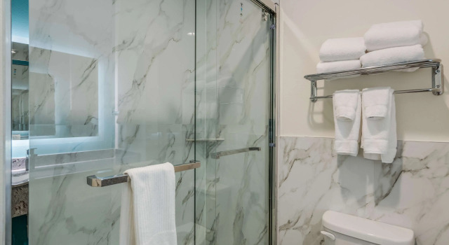 Четырёхместный номер Standard Red Lion Inn & Suites Katy