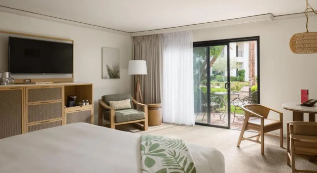 Номер Luxury Tommy Bahama Miramonte Resort & Spa