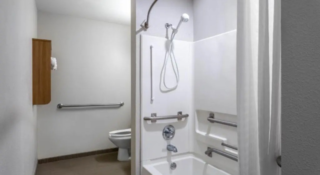 Номер Microtel Inn & Suites by Wyndham Burlington