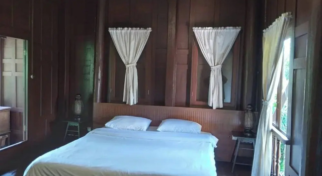Номер Standard с балконом Baan Suan Amphawa
