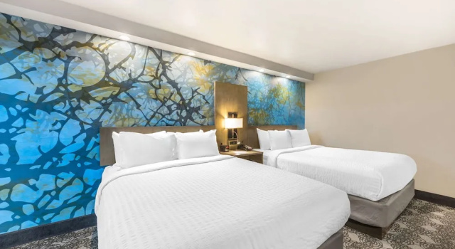 Suite (Upgrade) Clarion Inn Murfreesboro Old Fort Pkwy