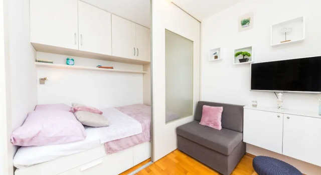 Spacious studio with balcony, close to the Znjan beach, Prenota Appartamento Splitska 