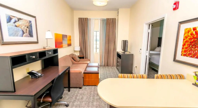 Двухместный номер Standard c 1 комнатой Staybridge Suites Houston - IAH Airport by IHG