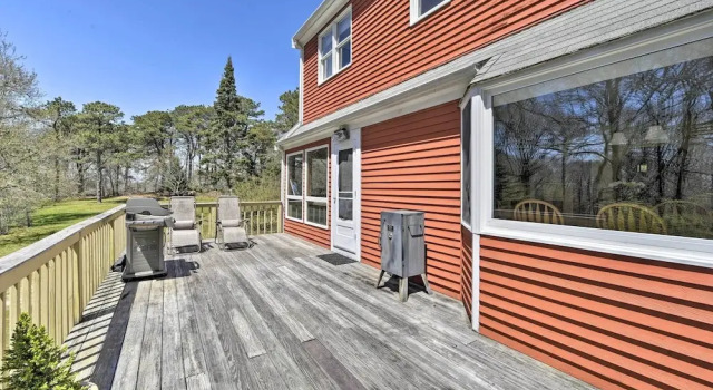 Peaceful Chilmark Farmhouse by Menemsha Beach, Book Vacation Home Chilmark Martha's Vineyard