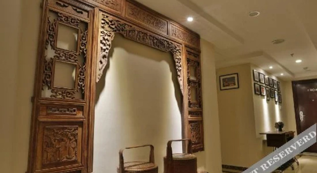 Yueju Boutique Hotel (Jiangmen Wanda), Rezerwuj Boutique Hotel Hotele w Jiangmen z parkingiem, Parking