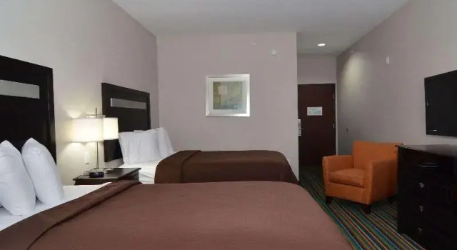 Номер Standard Quality Inn & Suites Kenedy - Karnes City