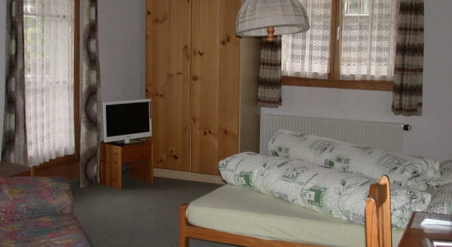 Hotel Reich, Book Hotel Hoteller i Cazis med parkering, Parkering