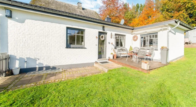 Коттедж Charming House With Sauna, Jacuzzi in Bullange