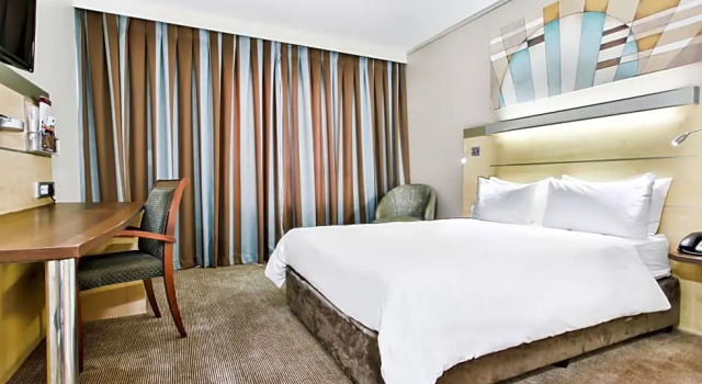 Номер Standard с балконом Holiday Inn Express Sandton-Woodmead by IHG