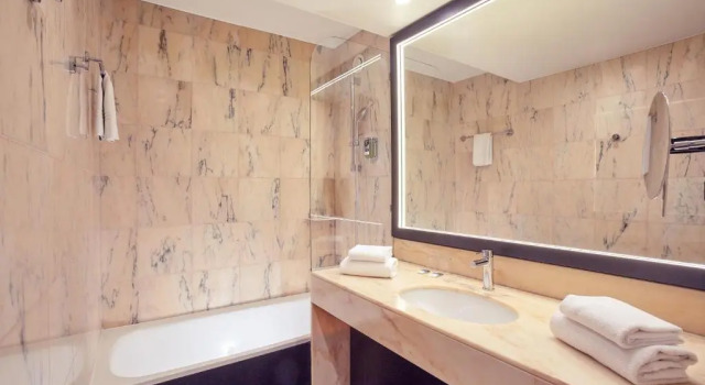Двухместный номер Classic Mercure Paris Saint-Ouen