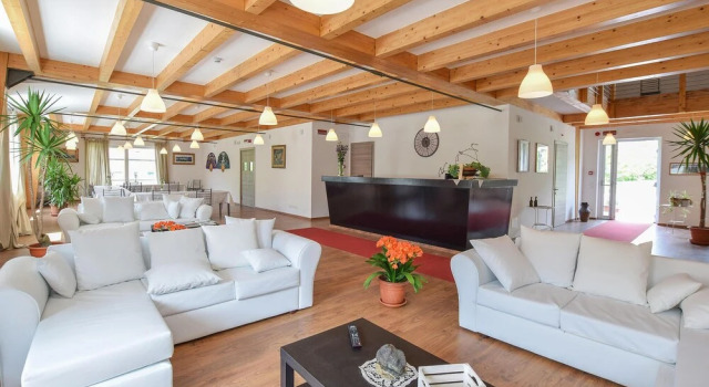 Stunning Home in Borgo Valsugana With Wifi and 8 Bedrooms, Забронировать Отель Борго Долина Валь-Сугана