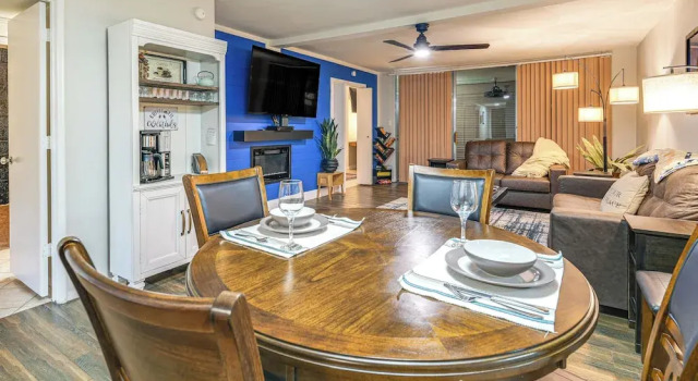 Апартаменты < 1 Mi to Old Town Scottsdale: Condo w/ Patio