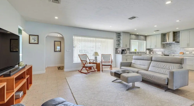 Waterfront Palmetto Home w/ Private Pool & Dock!, Réserver Maison de vacances Palmetto Floride