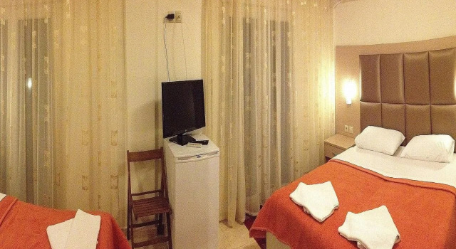 Avra Hotel