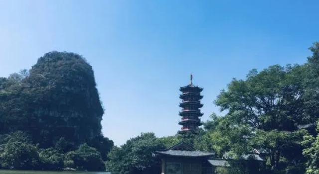 7 Days Inn Guilin Yushan Park, Забронировать Отель Отели Гуанси-Чжуанский автономного района с парковкой, Парковка