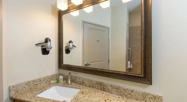 Номер Standard AmericInn by Wyndham Humboldt