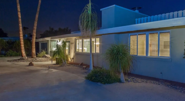 Palm Desert Decadence, Забронировать Отель Палм-Дезерт Coachella Valley, рядом с Парк Палма-Виллидж