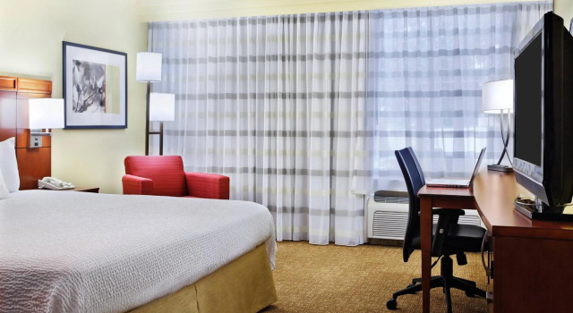 Courtyard Houston/Brookhollow, Book Hotel Houston Houston