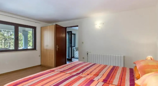 Apartments Villa Mirna, Prenota Appartamento Hotel a Isole Quarnerine con parcheggio, Parcheggio