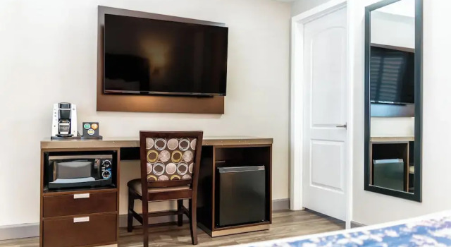 Двухместный номер Standard с 2 комнатами Inn at 50 Long Beach Convention Center