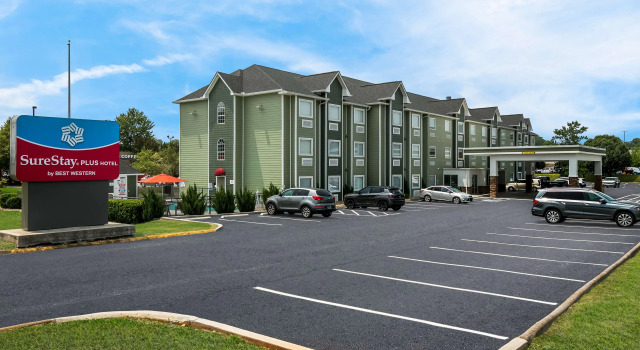 SureStay Plus Hotel by Best Western Sevierville, Забронировать Отель Севьервилл Great Smoky Mountains National Park, рядом с Sevierville Historic Walking Trail