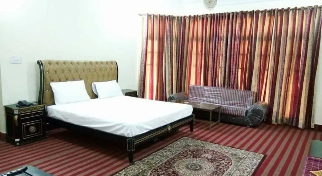 Shahi Palace Guest House