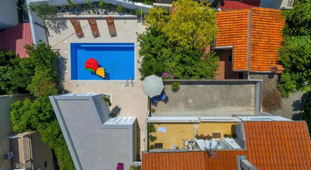 Apartment Mediteraneo, Buchen Sie Ferienwohnung Hotels in Gespanschaft Split-Dalmatien mit Pool, Schwimmbad