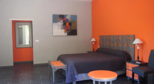Номер Superior Logis Hôtel Restaurant Le Pradinas