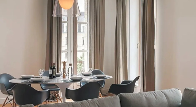 Appartement T4 cours de lintendance, Забронировать Апартаменты/квартира Апартаменты Бордо, рядом с Церковь Нотр-Дам, Апартаменты/квартира