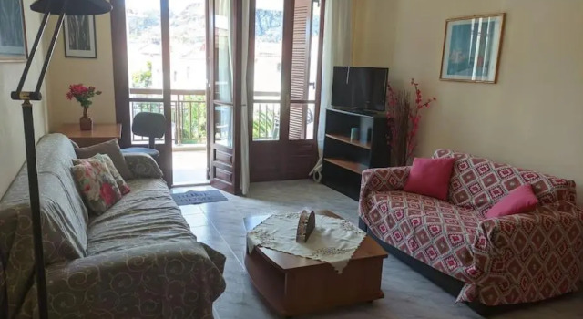 House with Kastro view