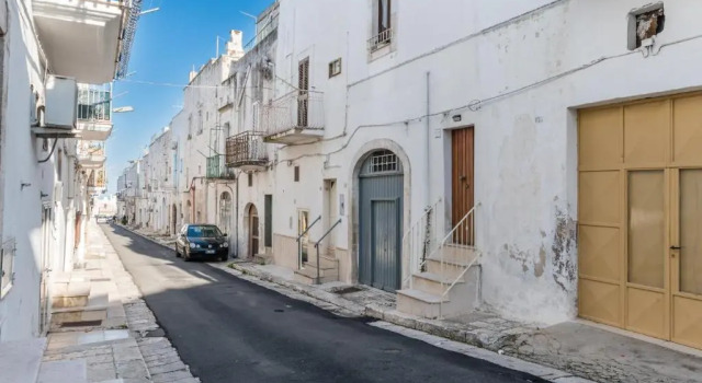 Little White Home in Ostuni