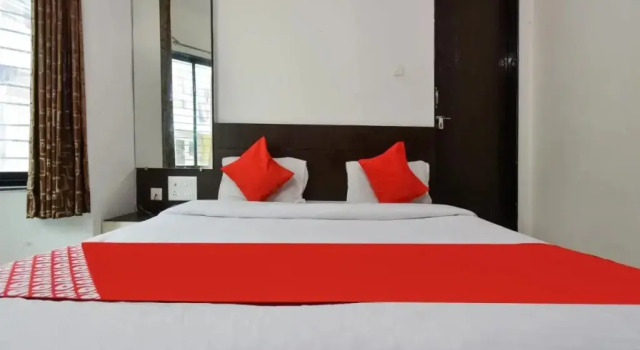 Hotel Sai Suman Palace by OYO Rooms, Забронировать Отель Отели штата Махараштры 3 звезды, 3*