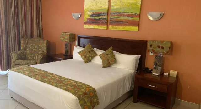 Номер Superior Royal Hotel