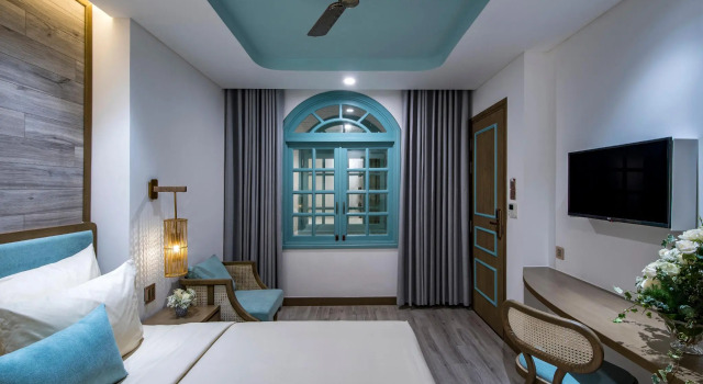 Двухместный номер Superior с внутренним окном без вида Icon Saigon - LifeStyle Design Hotel