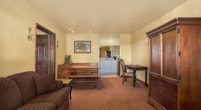 Travelodge by Wyndham Lemoore Near Naval Air Station, Réserver Hôtel Lemoore Californie