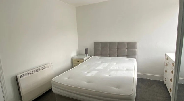 Apartment - Sleeps 2 & Great Transport Links