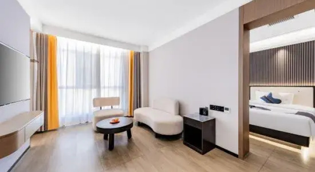 Семейный люкс Premier Xizi Light Luxury Hotel (Urad Qianqi Government Store)