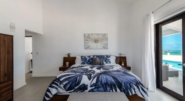 Villa Pelican Bay